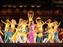 24 troupes artistiques étrangères participeront au festival de Hue de 2012